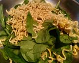 मैगी पालक पकौड़े चाट(Maggi palak pakoda chaat recipe in Hindi) रेसिपी चरण 3 फोटो