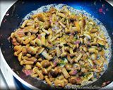 Foto del passaggio 2 della ricetta Involtini di Branzino Golosi con Funghi e Speck