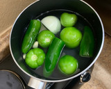 Foto del paso 1 de la receta: Pierna ahumada en salsa verde