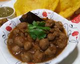 A picture of step 2 of Choley bhature.