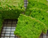 Foto langkah ke 4 dari resep Bolu Pandan Keju.