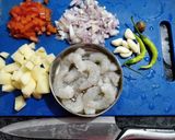 कोळंबी बिर्याणी (kolambi biryani recipe in marathi) रेसिपी स्टेप 2 फोटो