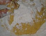 Foto del passaggio 4 della ricetta Crostata fiorita con la mia marmellata di ciliegie fatta in casa