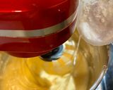 Foto del paso 5 de la receta Bizcocho de queso crema y requesón sin horno!