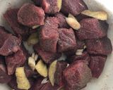 Hình bước làm 2 của món Thịt bò kho gừng