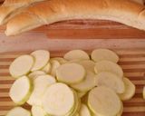 Cukkinis sonkás-paradicsomos melegszendvics katonák recept fázis 1 fotója