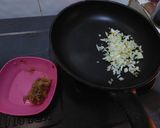 Foto langkah ke 3 dari resep Keto Stir Fried Chicken Noodles |High Protein, Low Calorie, Sugar Free.
