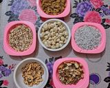 आटा रवा ड्राई फ्रूट्स लड्डू (Aata rava dry fruits laddu recipe in Hindi) रेसिपी चरण 3 फोटो