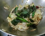A picture of step 4 of Red Poha, Sprouts, Makhana Masala.
