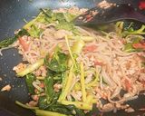 รูปขั้นตอนการทำที่ 2 ของ ผัดเส้นบุกสาหร่าย,ยอดคะน้า,หมูสับ - คีโต