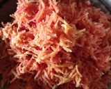 A picture of step 2 of Gajar halwa.