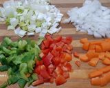 Foto del paso 1 de la receta: Macarrones integrales con tomate, atún y verduras