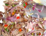 Foto langkah ke 6 dari resep Daging Suwir Sambal Matah Gampil.