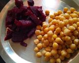 A picture of step 1 of Beetroot Humus.