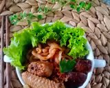 Foto langkah ke 5 dari resep Mie homemade bayam merah giling manual.