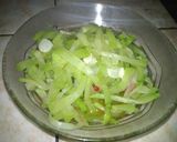 Foto langkah ke 3 dari resep Tumis labu siyam.