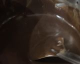 A picture of step 3 of Orio biscuits cake.