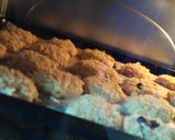 Foto langkah ke 5 dari resep Crunchy Cornflakes Cheese Cookies.