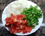 Foto del paso 1 de la receta Arroz de verdura con sepia y boquerones