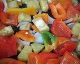 Foto del paso 2 de la receta: Pechuga de pollo salteada con verduritas