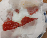 Foto del paso 3 de la receta: Pimientos de piquillo rellenos de bacalao gambas con bechamel y salsa bilbaina