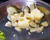 उपवासाची बटाटा भाजी (Upwasachi Batata Bhaji Recipe In Marathi) रेसिपी स्टेप 1 फोटो 