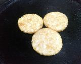 A picture of step 6 of Oregano Burger.