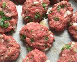 A picture of step 4 of Cheese stuffed Köfte.