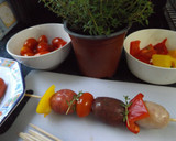 Foto del paso 1 de la receta: Brochetas de morcillas, chorizos rojos y butifarras mini, al orégano