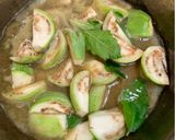 รูปขั้นตอนการทำที่ 3 ของ แกงเขียวหวานอกไก่ สูตรปรุงน้อย ใส่กะทิน้อย