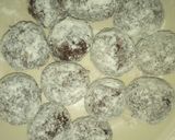 A picture of step 5 of Coco-Nut balls.