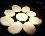 Foto del paso 3 de la receta: Salchichas especiadas caseras sin tripa con patata y maíz