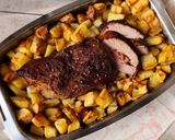 Foto del paso 6 de la receta: 🥩🥓🫑🥔Colita de cuadril rellena con morrón y panceta, con papas, al horno 🥔🫑🥓🥩