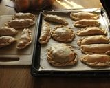Foto del paso 8 de la receta: 3 berrugas (empanadas) tres