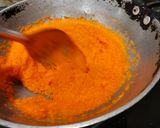 A picture of step 4 of Rava Kesri Halwa Kesri Bath.