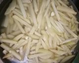 Foto langkah ke 2 dari resep Kentang goreng renyah.