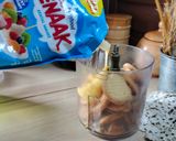 Foto langkah ke 1 dari resep Dessert vla alpukat biskuit.