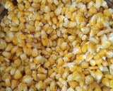 A picture of step 2 of Chilli corn cheese toast.