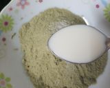 A picture of step 2 of Aloo palak paratha.