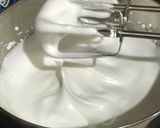 A picture of step 5 of Japanese Souffle Pancakes.