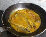 বেগুন আলু দিয়ে ট্যাংরা মাছের ঝোল (begun aloo diye tangra macher jhol recipe in Bengali) রেসিপির ধাপ 7 ছবি
