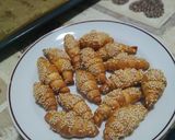 Szezámos kifli recept fázis 7 fotója