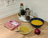 Foto del paso 1 de la receta: Taquitos de cerdo con fideos en emulsión de mostaza y crema de pistacho