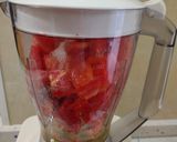 Foto del paso 7 de la receta Tortillitas de camarones y salmorejo