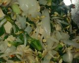Foto langkah ke 2 dari resep Kwetiau Goreng Ayam.