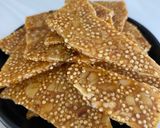 A picture of step 4 of Quinoa and almonds brittle.