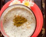 A picture of step 3 of Matcha banana honey smoothie.