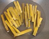 A picture of step 1 of Drumstick Soup.