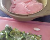 Foto del paso 1 de la receta: Pechuga al ajillo con papas cocidas y mojo canario