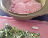 Foto del paso 1 de la receta: Pechuga al ajillo con papas cocidas y mojo canario